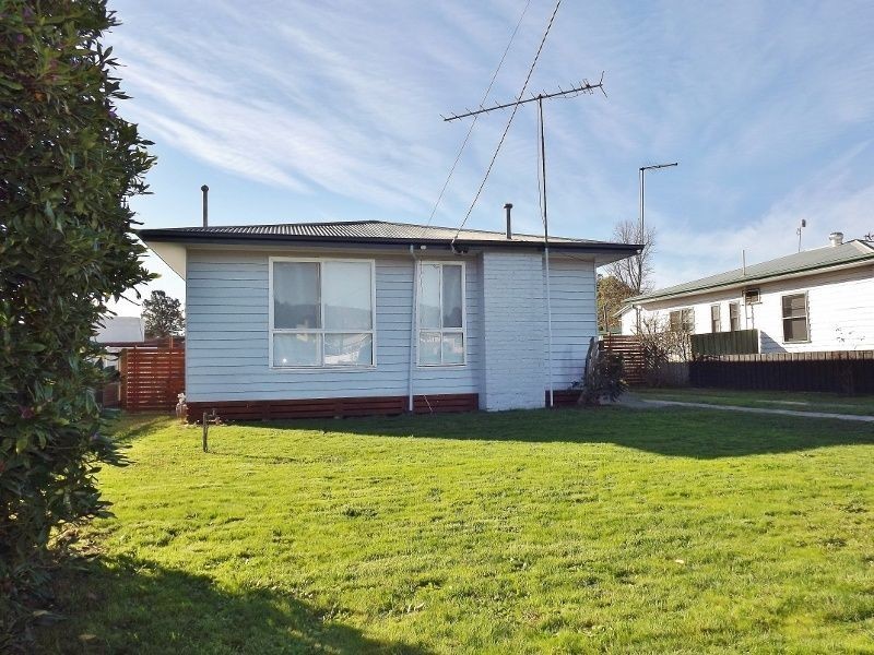 12 Marshall Avenue, Moe VIC 3825
