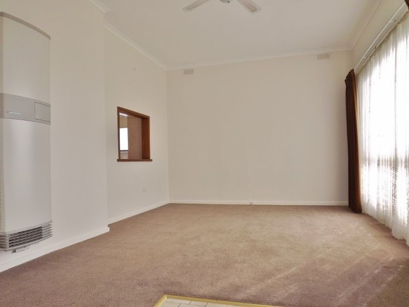 12 Scott Avenue, Moe VIC 3825