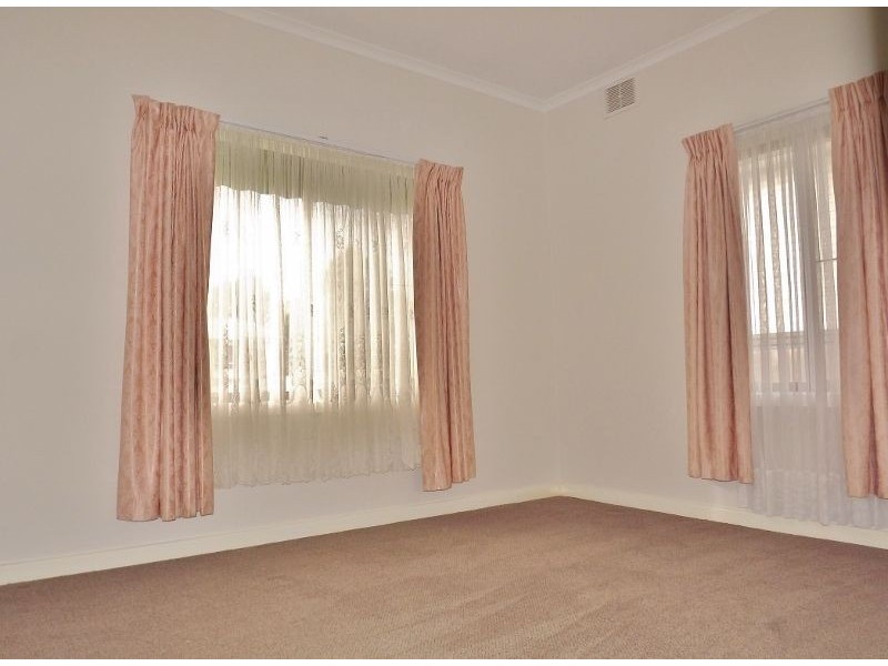 12 Scott Avenue, Moe VIC 3825