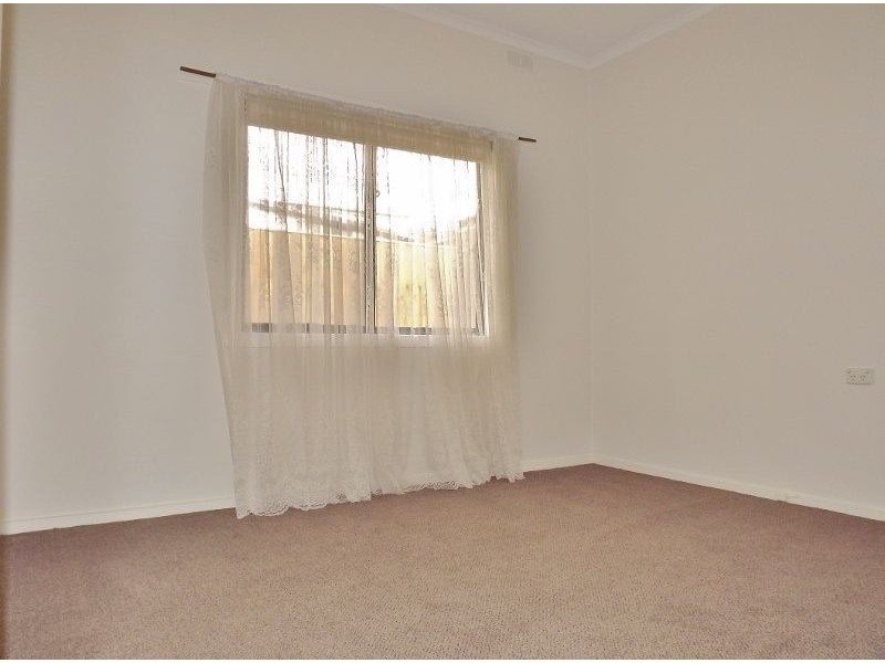 12 Scott Avenue, Moe VIC 3825