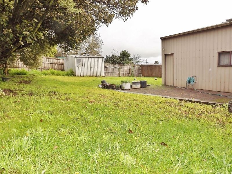 12 Scott Avenue, Moe VIC 3825