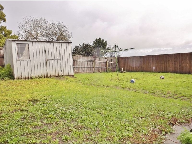 12 Scott Avenue, Moe VIC 3825