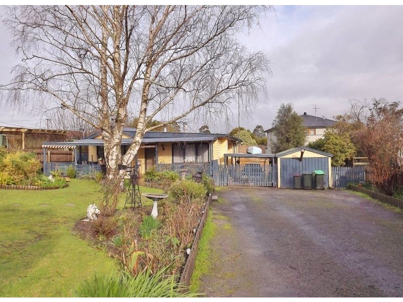 29 Leith Street, Newborough VIC 3825