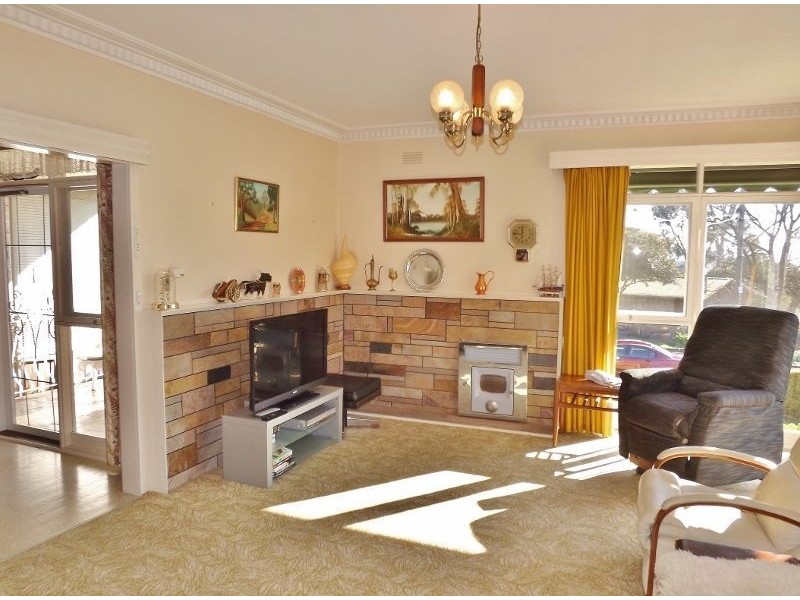 12 Murray Road, Newborough VIC 3825