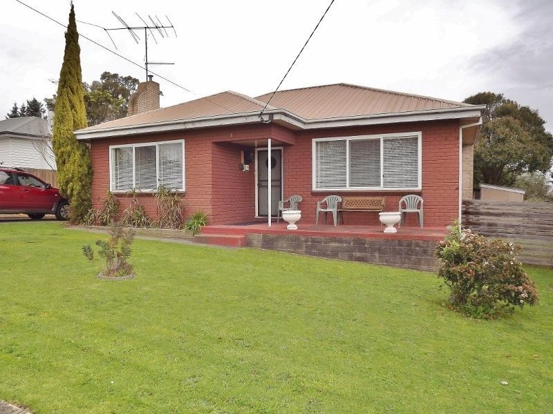 9 Leith Street, Newborough VIC 3825