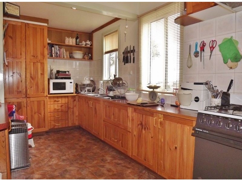 9 Leith Street, Newborough VIC 3825