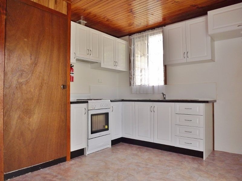 6 Malnham Crescent, Newborough VIC 3825