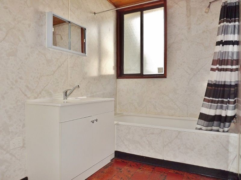 6 Malnham Crescent, Newborough VIC 3825