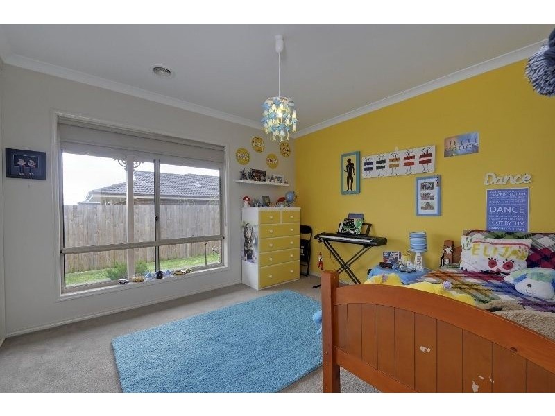 51 Sweetwater Place, Moe VIC 3825