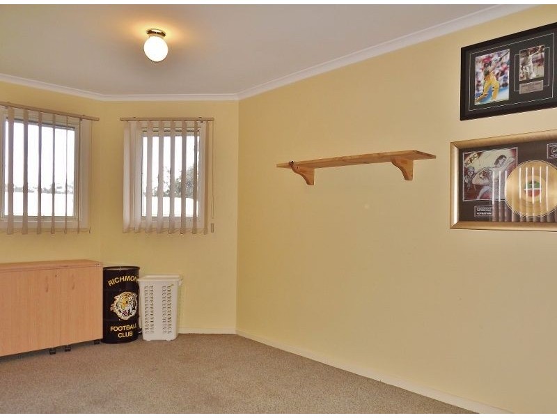 13 Howitt Court, Newborough VIC 3825