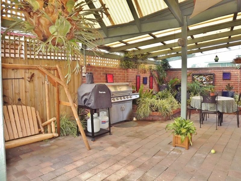 13 Howitt Court, Newborough VIC 3825