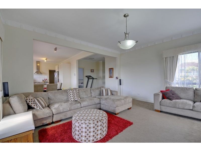 20 Cross Street, Newborough VIC 3825