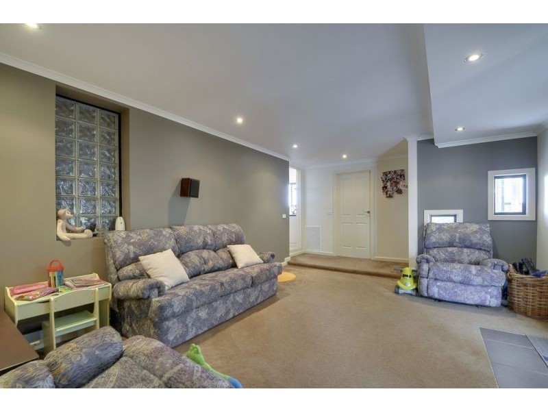 20 Cross Street, Newborough VIC 3825