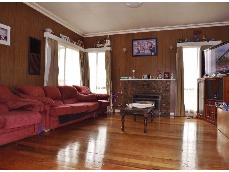 18 Powell Street, Newborough VIC 3825