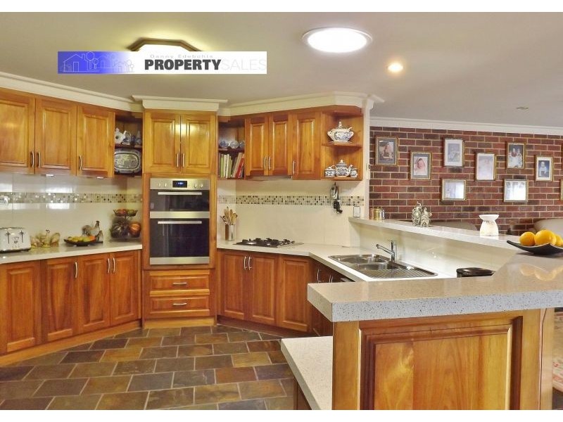 10 Rita Court, Newborough VIC 3825