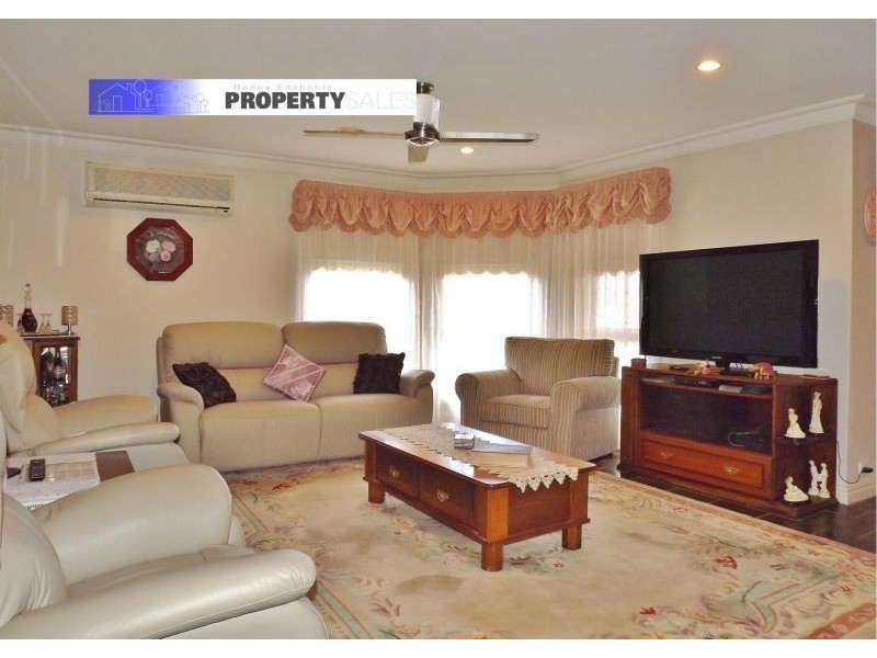 10 Rita Court, Newborough VIC 3825