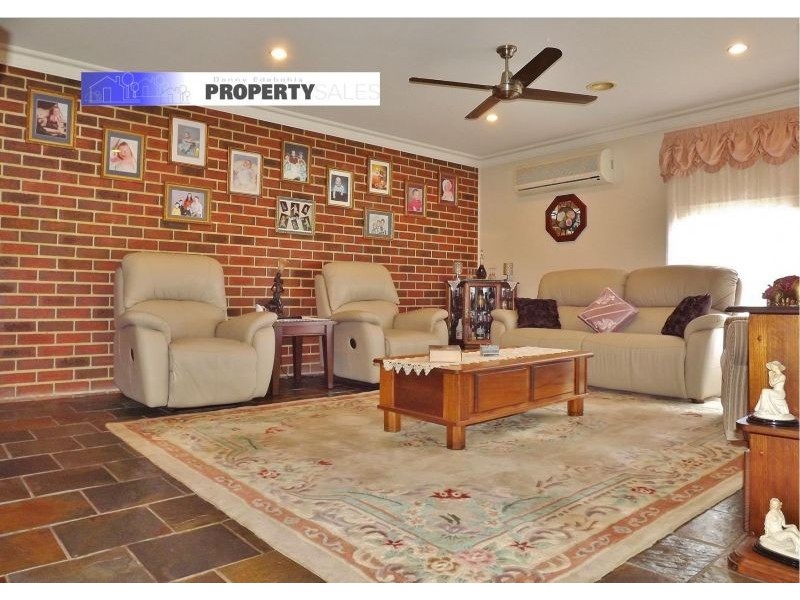 10 Rita Court, Newborough VIC 3825