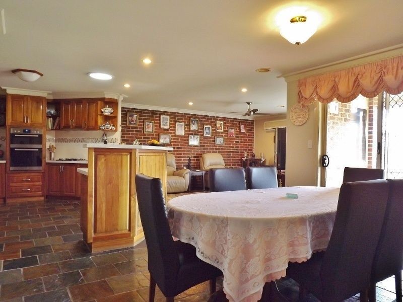 10 Rita Court, Newborough VIC 3825