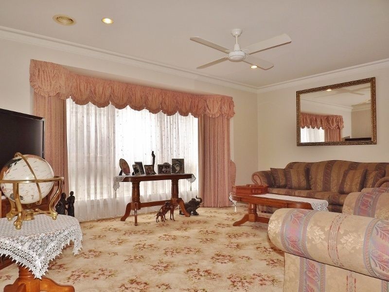 10 Rita Court, Newborough VIC 3825