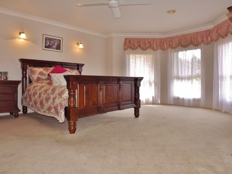 10 Rita Court, Newborough VIC 3825