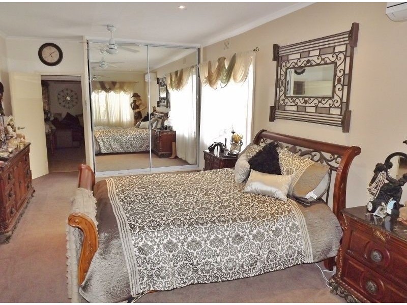 79 Moore Street, Moe VIC 3825