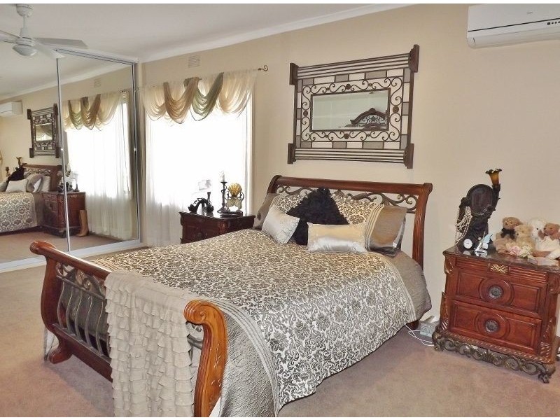 79 Moore Street, Moe VIC 3825