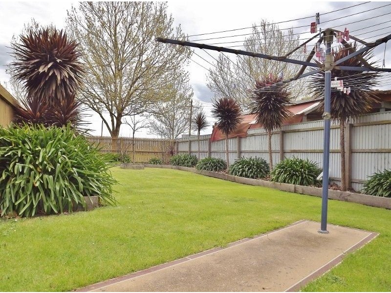 79 Moore Street, Moe VIC 3825