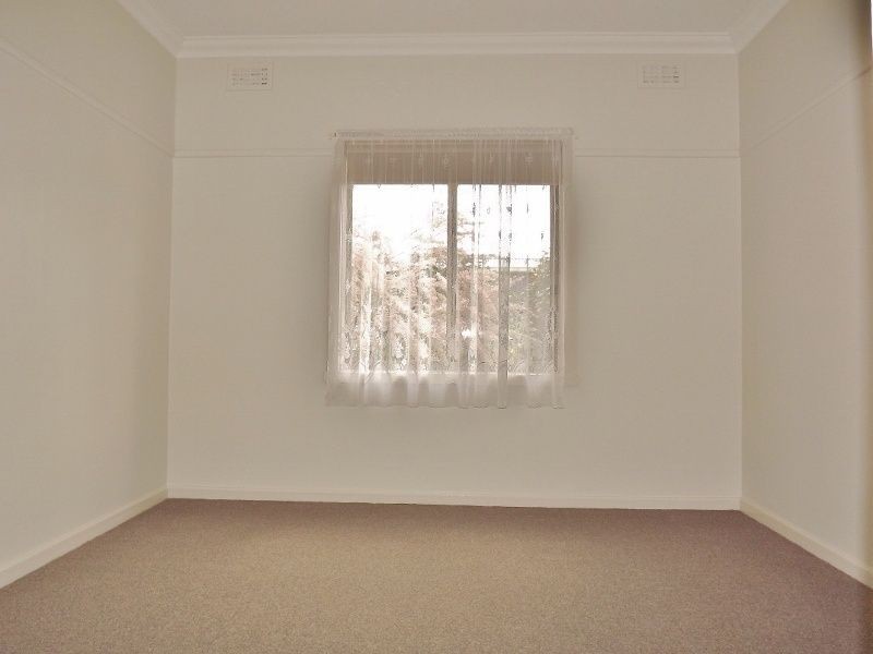 6 Robinson Street, Moe VIC 3825