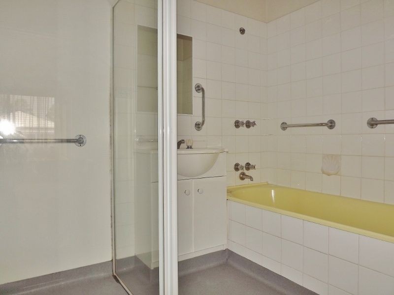 6 Robinson Street, Moe VIC 3825