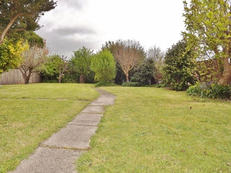 6 Robinson Street, Moe VIC 3825