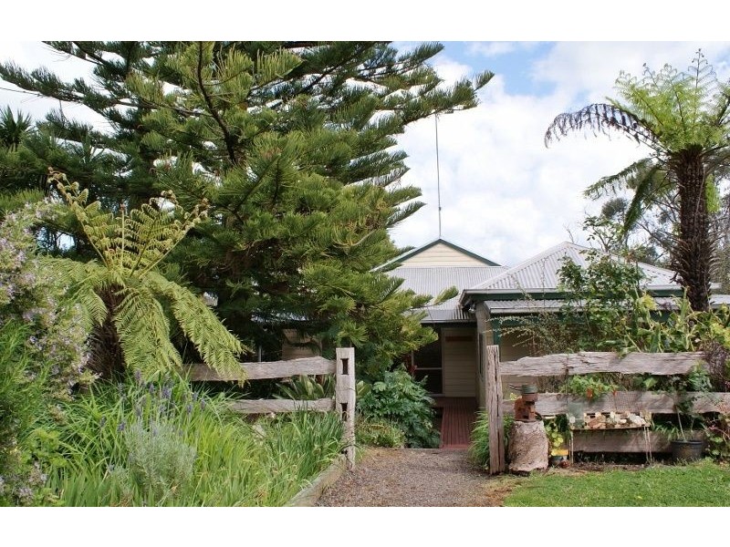 149 Hunts Road, Willow Grove VIC 3825