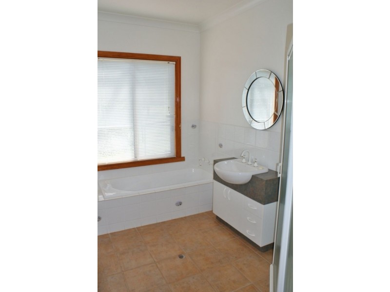 149 Hunts Road, Willow Grove VIC 3825