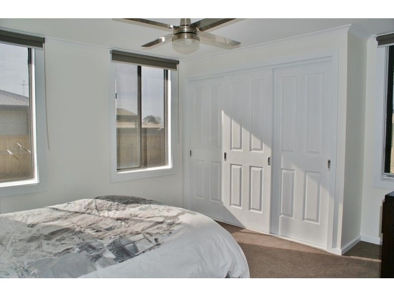 2 Delburn Street, Newborough VIC 3825