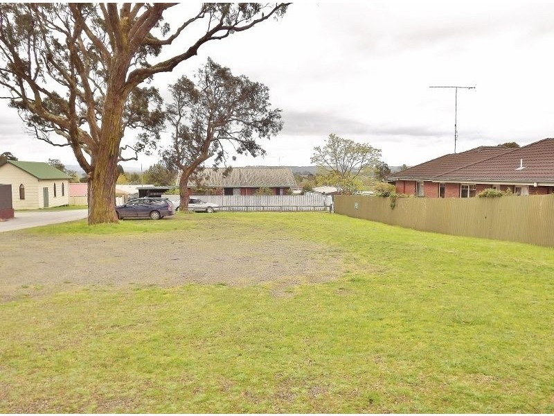 6 George Street, Moe VIC 3825