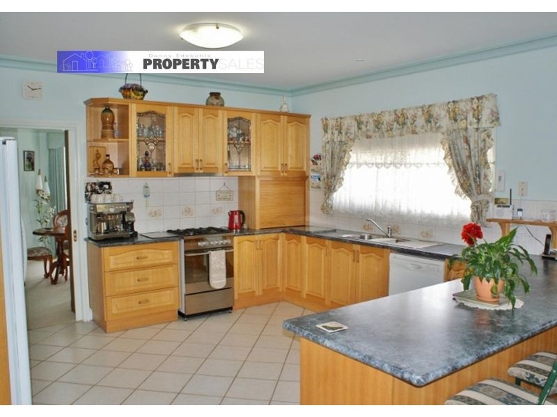 10 York Street, Moe VIC 3825