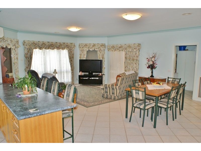 10 York Street, Moe VIC 3825