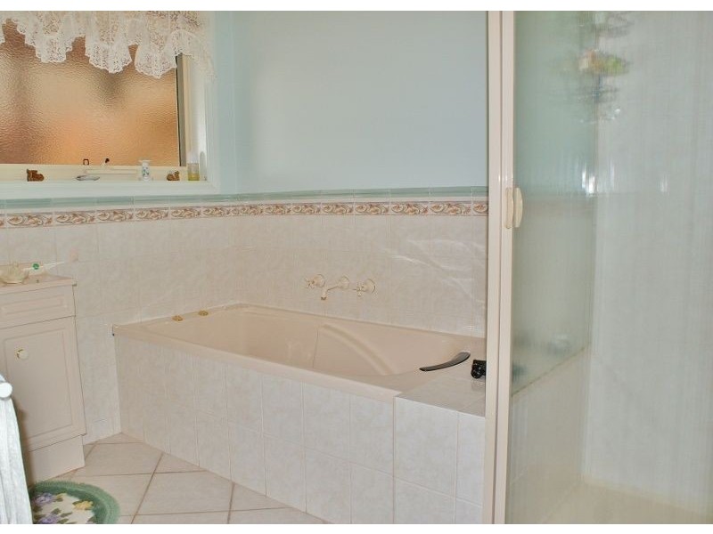 10 York Street, Moe VIC 3825