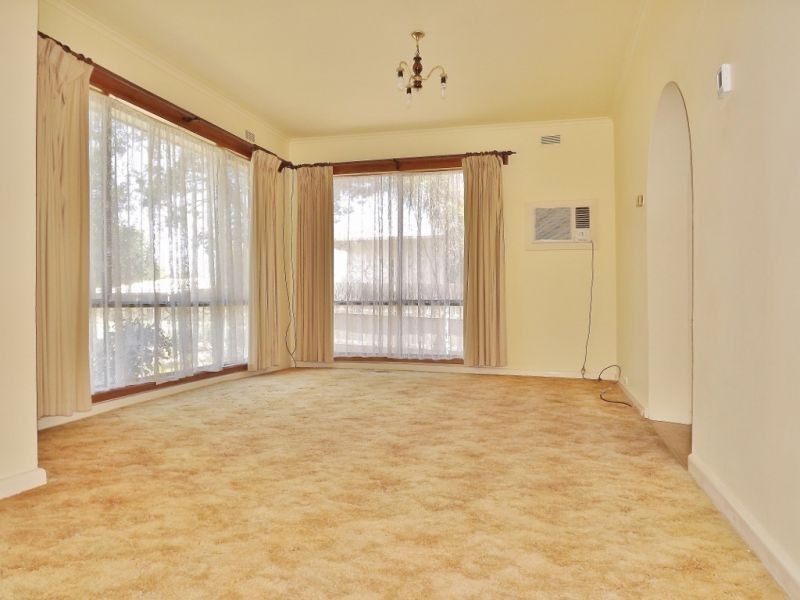 12 Phillip Street, Moe VIC 3825