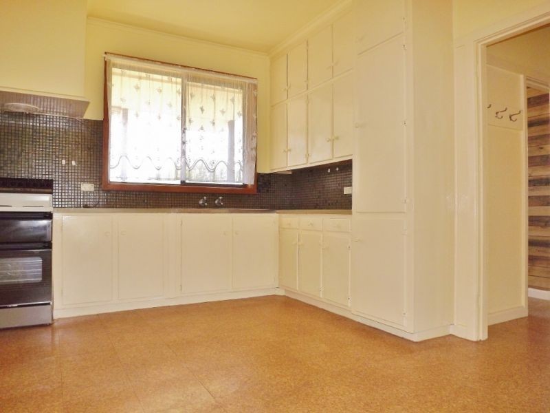 12 Phillip Street, Moe VIC 3825