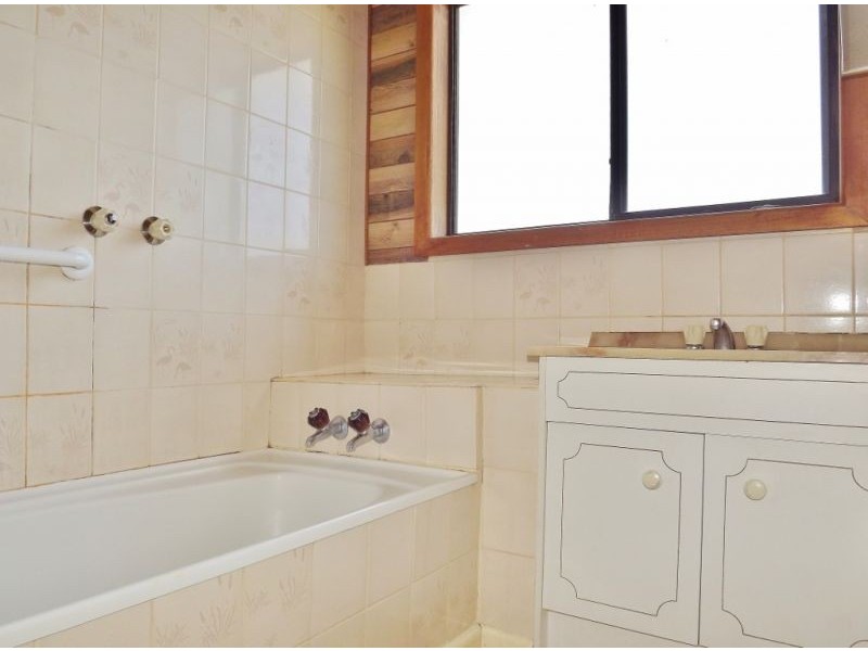 12 Phillip Street, Moe VIC 3825
