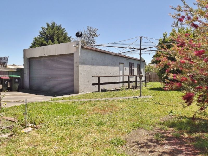 12 Phillip Street, Moe VIC 3825