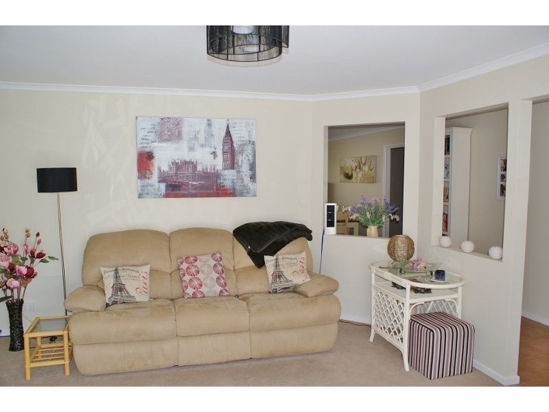 8 Amaroo Way, Newborough VIC 3825