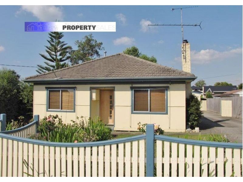 34 Law Street, Newborough VIC 3825