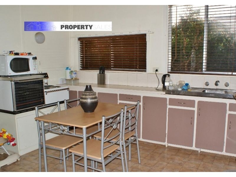34 Law Street, Newborough VIC 3825