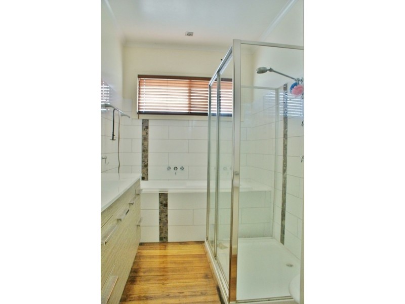 34 Law Street, Newborough VIC 3825