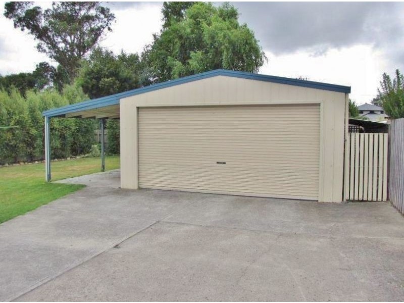 34 Law Street, Newborough VIC 3825