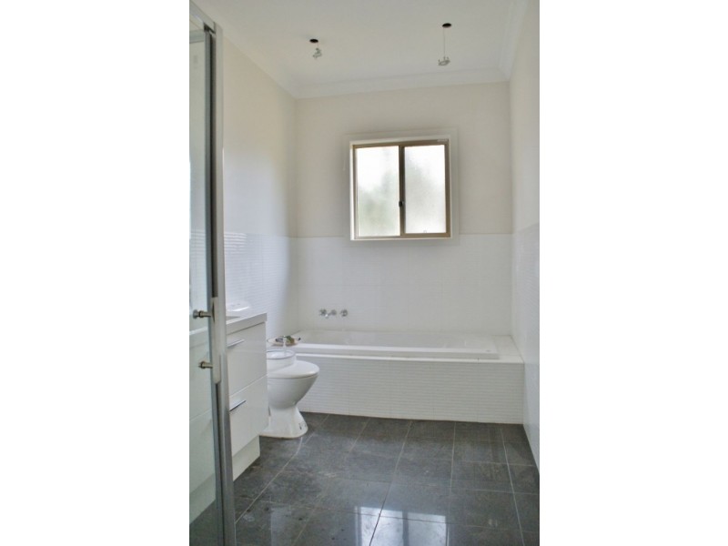 11 Murray Road, Newborough VIC 3825