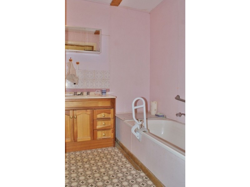 1237 North Canal Road, Westbury VIC 3825