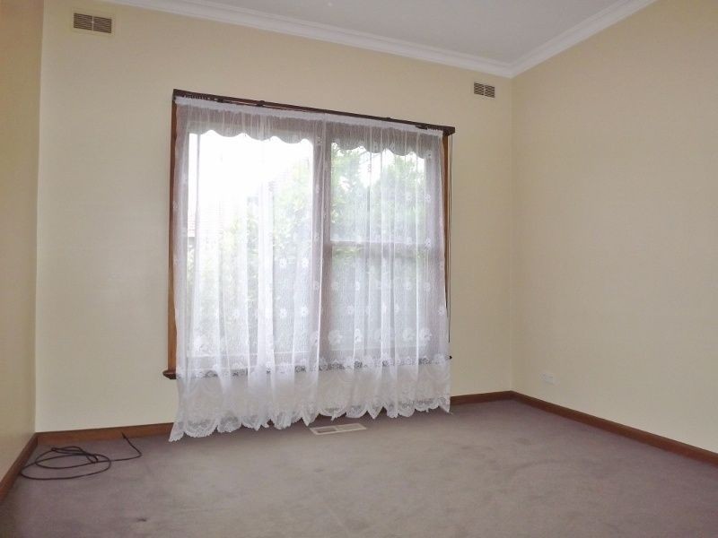 5 Tresswell Avenue, Newborough VIC 3825