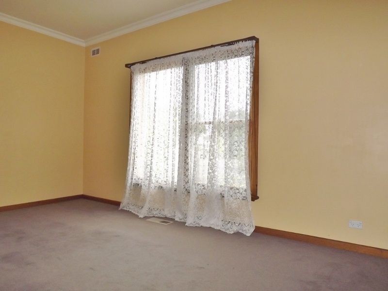 5 Tresswell Avenue, Newborough VIC 3825